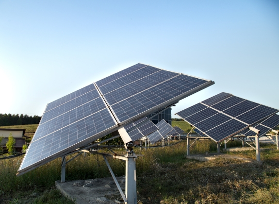 Battery storage system for solar power